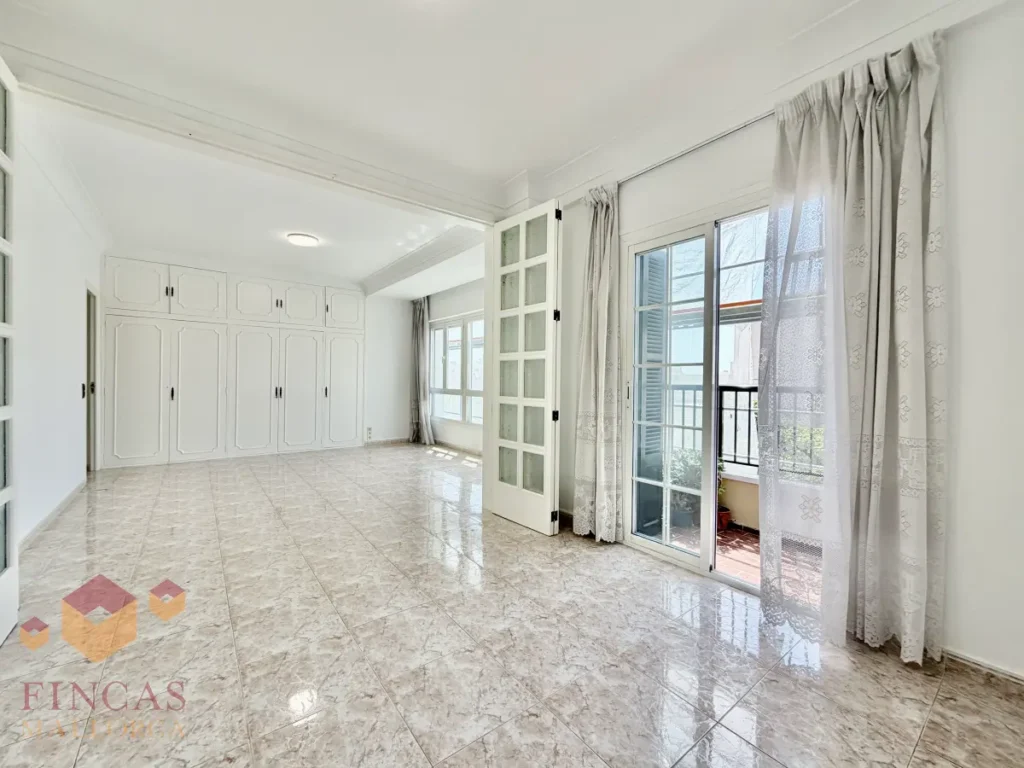 piso venta pare bartomeu pou palma52 Salón-comedor del piso en venta en Pare Bartomeu Pou, Palma, junto a plaza Abu Yahya